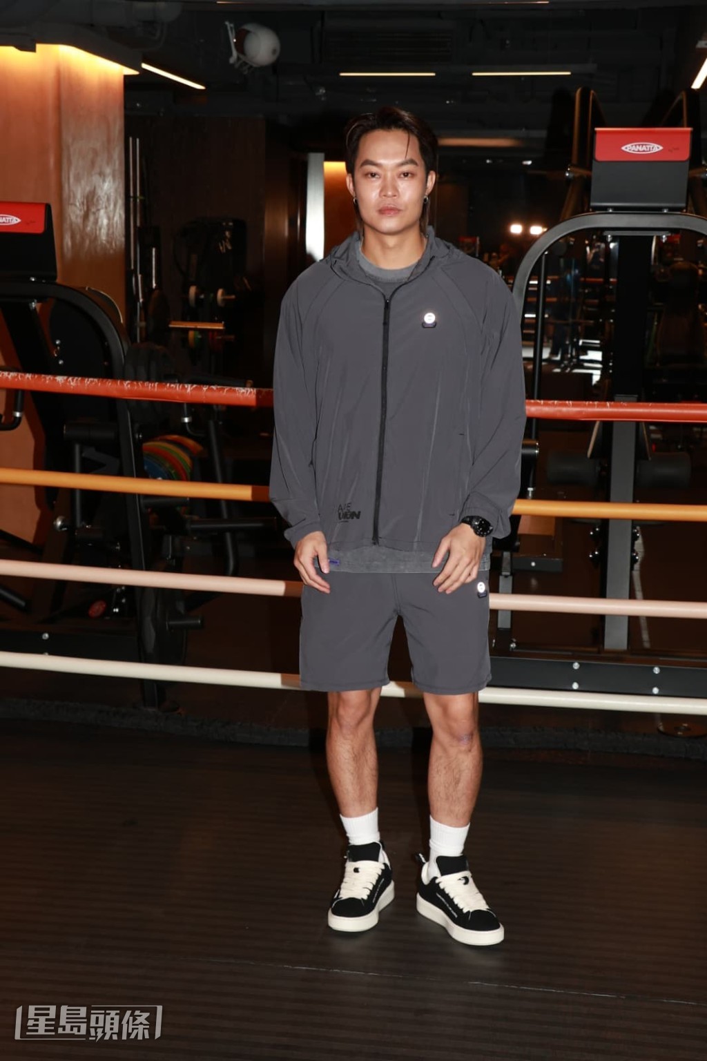 胡子彤因即將開拍《九龍城寨之終章》,近來積極操練以應付戲中大量動作場面。 胡子彤因即將開拍《九龍城寨之終章》,近來積極操練以應付戲中大量動作場面。