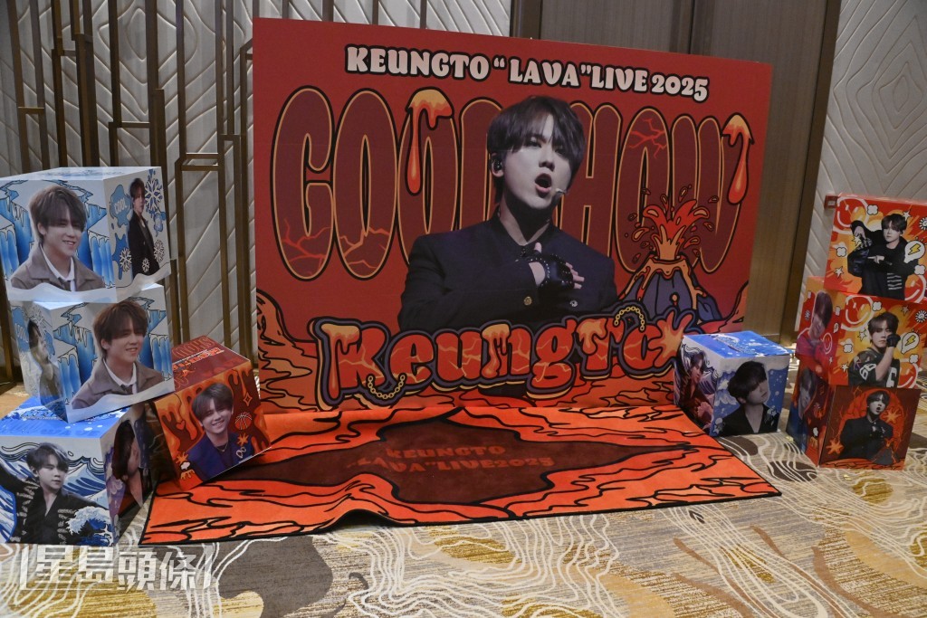 這晚不見演唱會周邊產品銷售攤位，原來於23日才開始發售。