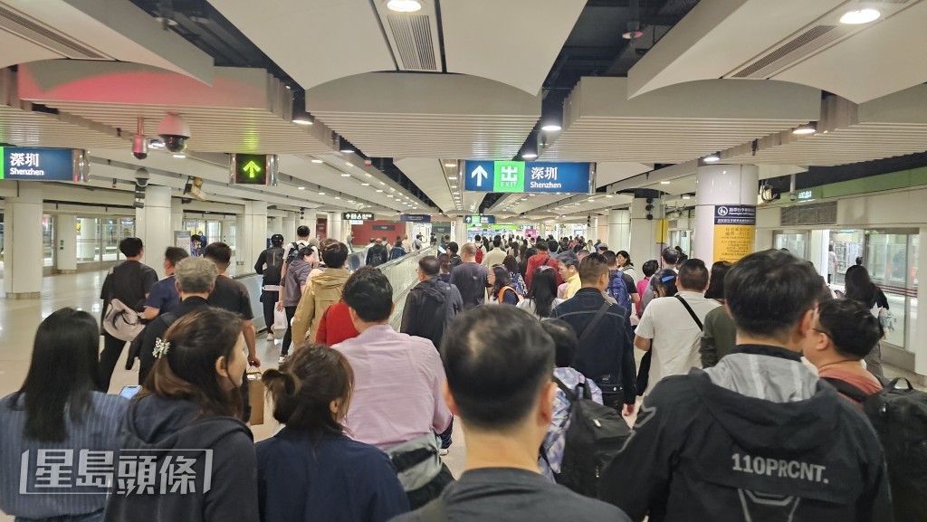 本港自重新通关以来,不少市民都会趁周末及长假期北上游玩消费。资料图片 本港自重新通关以来,不少市民都会趁周末及长假期北上游玩消费。资料图片