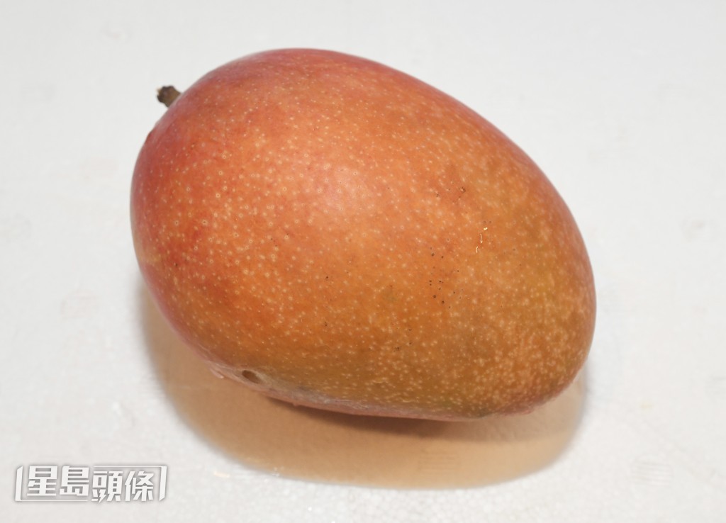 日本完熟芒果的果肉柔軟香甜。 日本完熟芒果的果肉柔軟香甜。