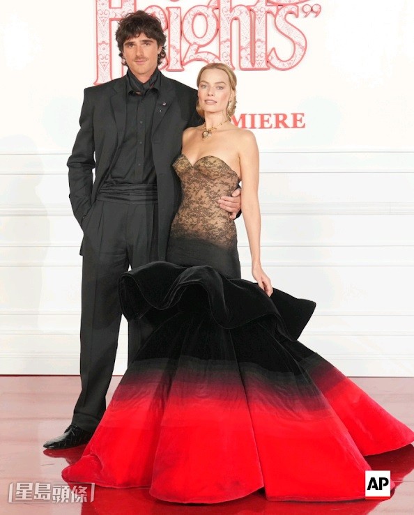 瑪歌羅比與人氣靚仔Jacob Elordi合演名著改編愛情片《咆哮山莊》，卻鬧出緋聞。（美聯社）