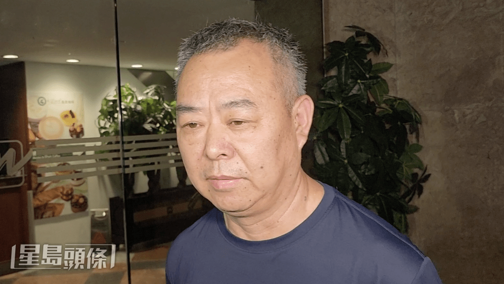從廣州來港的旅客孫先生指，晚上11點多開始停電。黎志偉攝