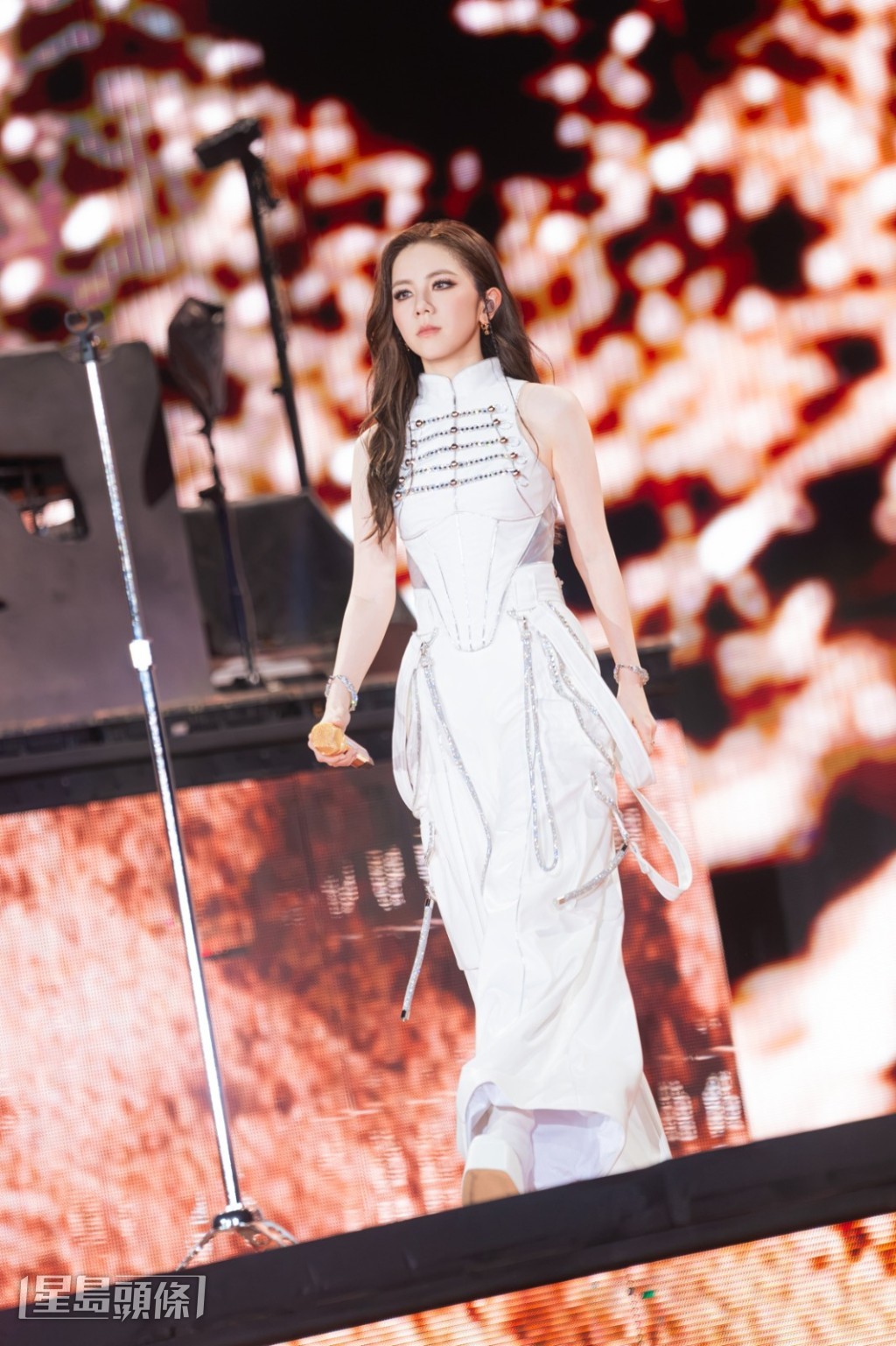 G.E.M.鄧紫棋《I AM GLORIA》世界巡迴演唱會來到尾站深圳。
