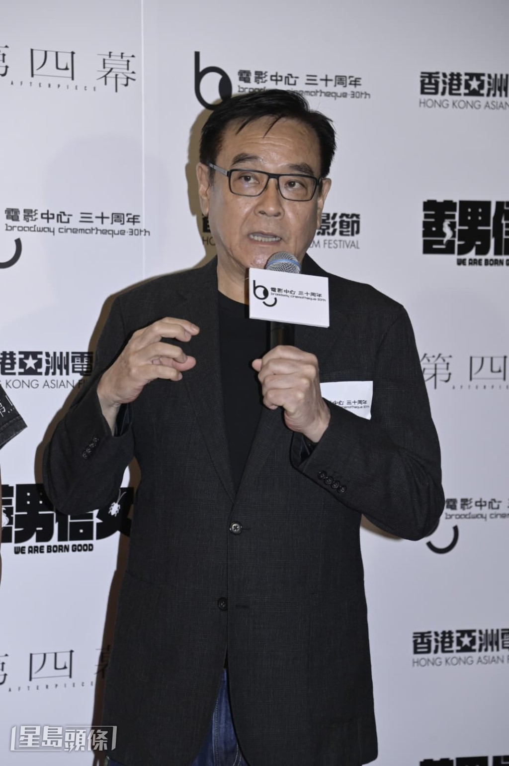 爾冬陞希望政府對業界有更多支持。 爾冬陞希望政府對業界有更多支持。