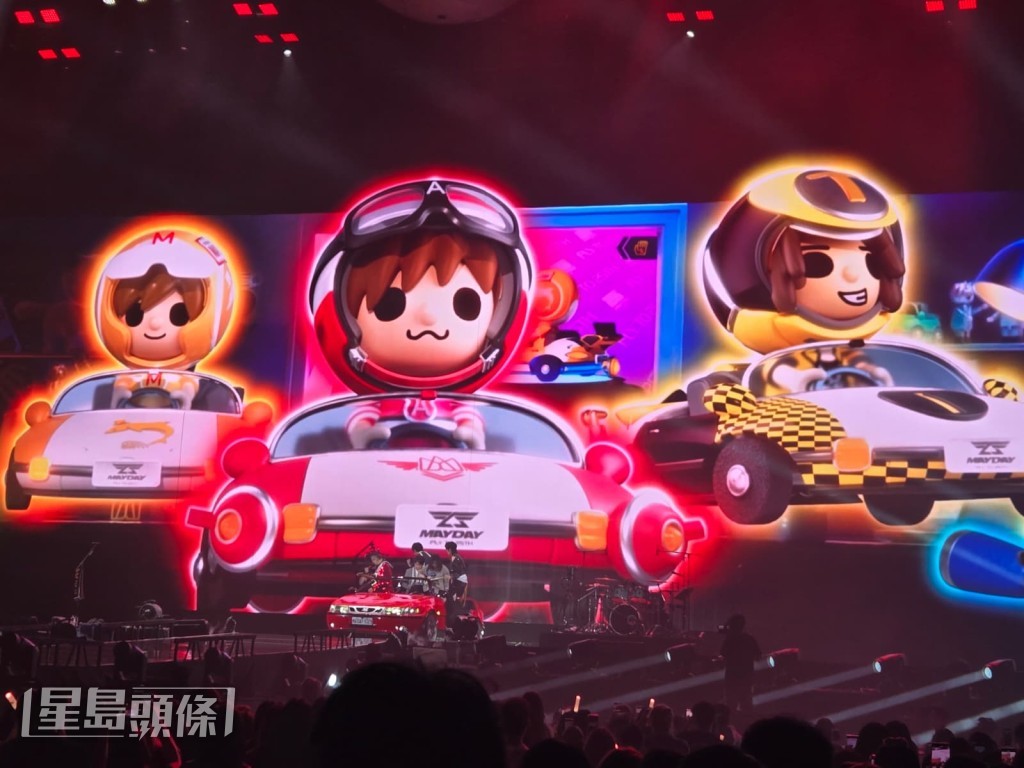 台湾乐团五月天四场《#5525+1 回到那一天》25周年巡回演唱会香港站晚上（29日）于启德主场馆尾场演出。