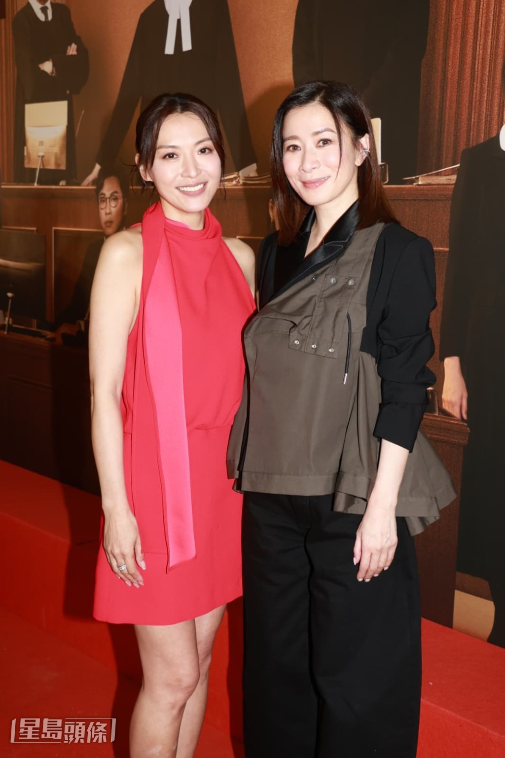 阿佘指與陳煒合作充滿火花，形容大結局交手好似「放煙花」非常過癮。