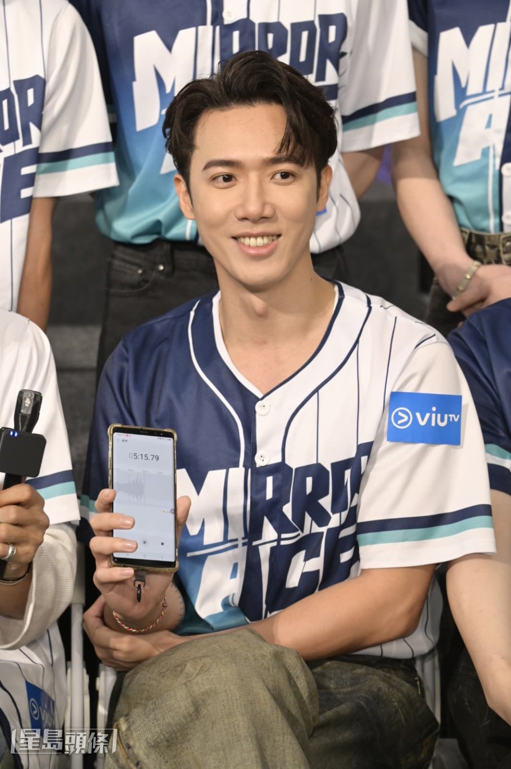至於香港方面會否也會搞，Stanley則表示會低調與家人食飯。