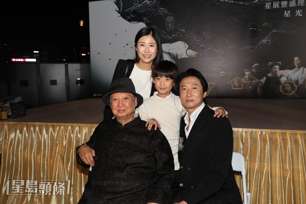 上个月带细孙一齐睇《寻秦记》首映。