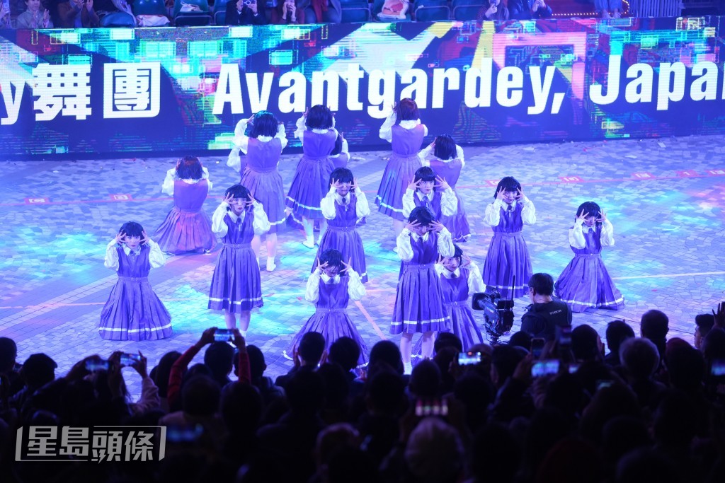日本當紅女子舞團Avantgardey亮相,表演YOASOBI大熱歌曲《IDOL》。 日本當紅女子舞團Avantgardey亮相,表演YOASOBI大熱歌曲《IDOL》。
