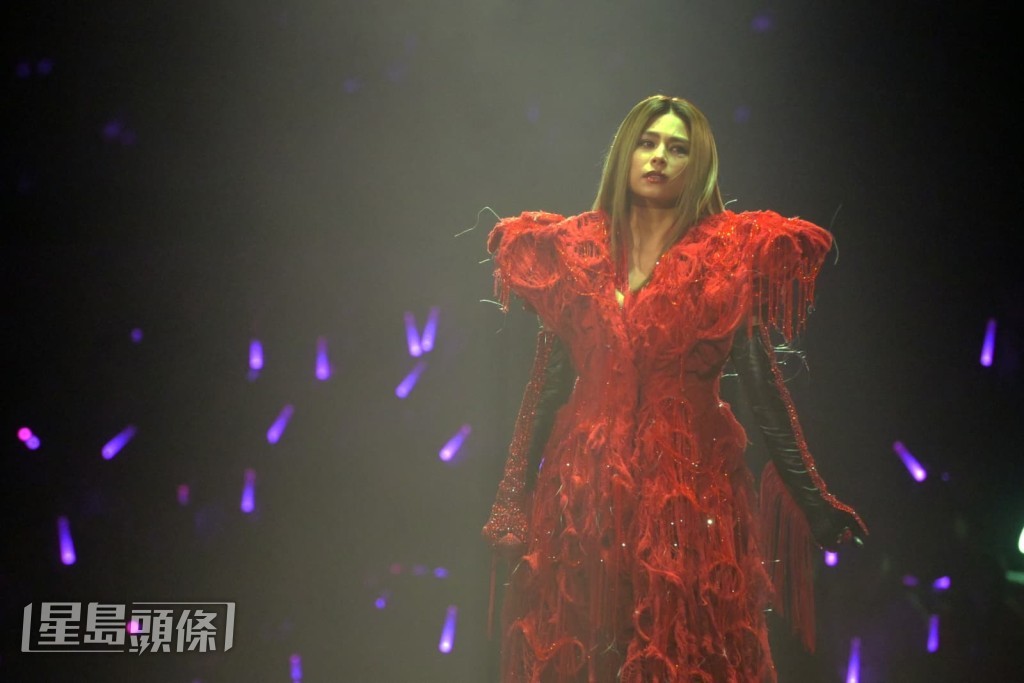 水有很多意思，溫柔又堅定。