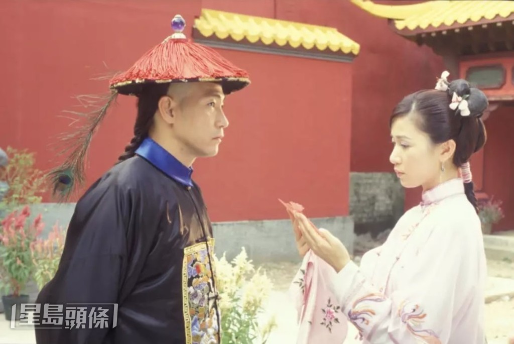 保怡大爆年拍《金枝慾孽》,諗台詞時會和阿佘互助「出貓」。 保怡大爆年拍《金枝慾孽》,諗台詞時會和阿佘互助「出貓」。