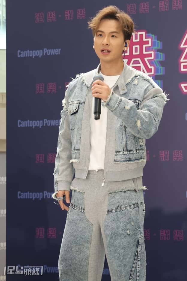 問到拍MV是否找老婆做女主角?他笑說:「梗係唔會啦!」 問到拍MV是否找老婆做女主角?他笑說:「梗係唔會啦!」