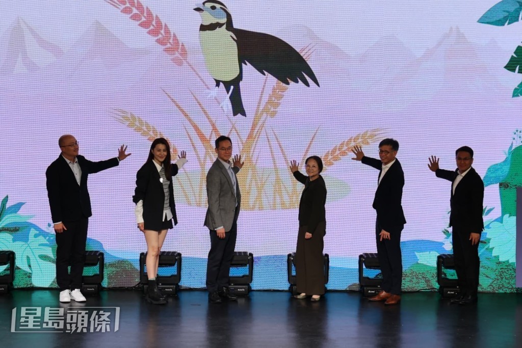 黃翠如今日(18日)以保育大使身份黃翠如出席主題公園保育活動。 黃翠如今日(18日)以保育大使身份黃翠如出席主題公園保育活動。