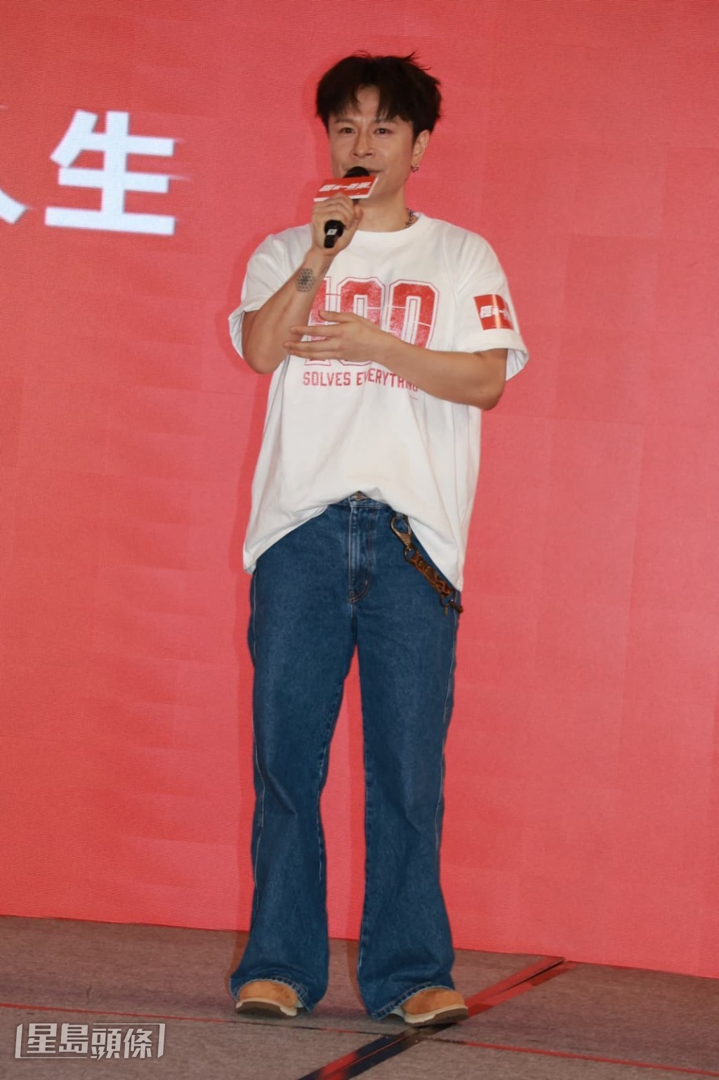 又透露將計劃在年底出碟。