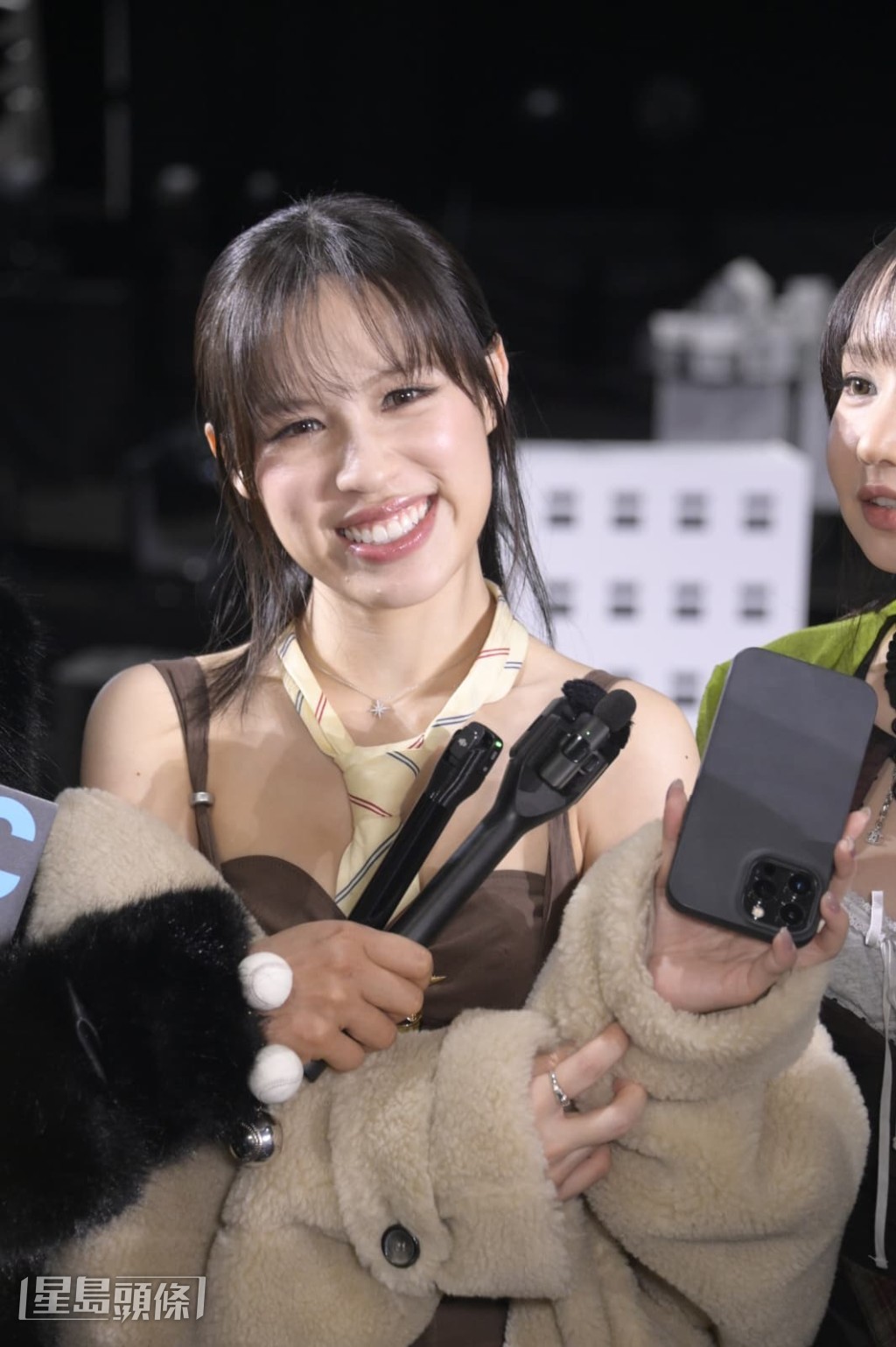 COLLAR之後是否會分開發展比較多？她們指隊員們一直有分開的工作。