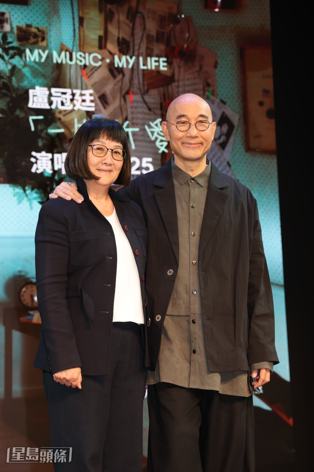 盧冠廷上月孖住太太唐書琛出席演唱會記招。 盧冠廷上月孖住太太唐書琛出席演唱會記招。