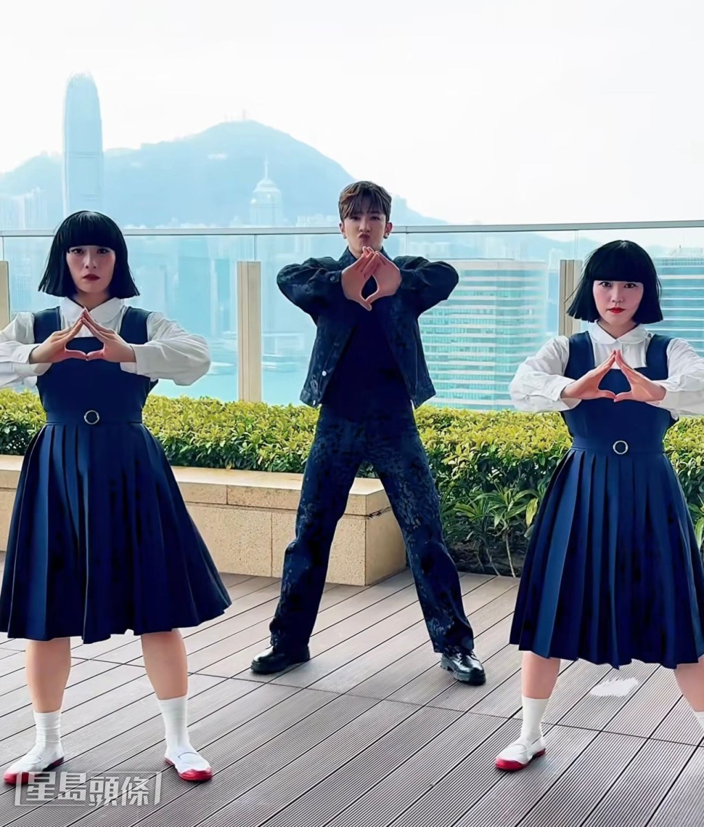 Anson Lo 更做了鬼馬的嘟咀表情。