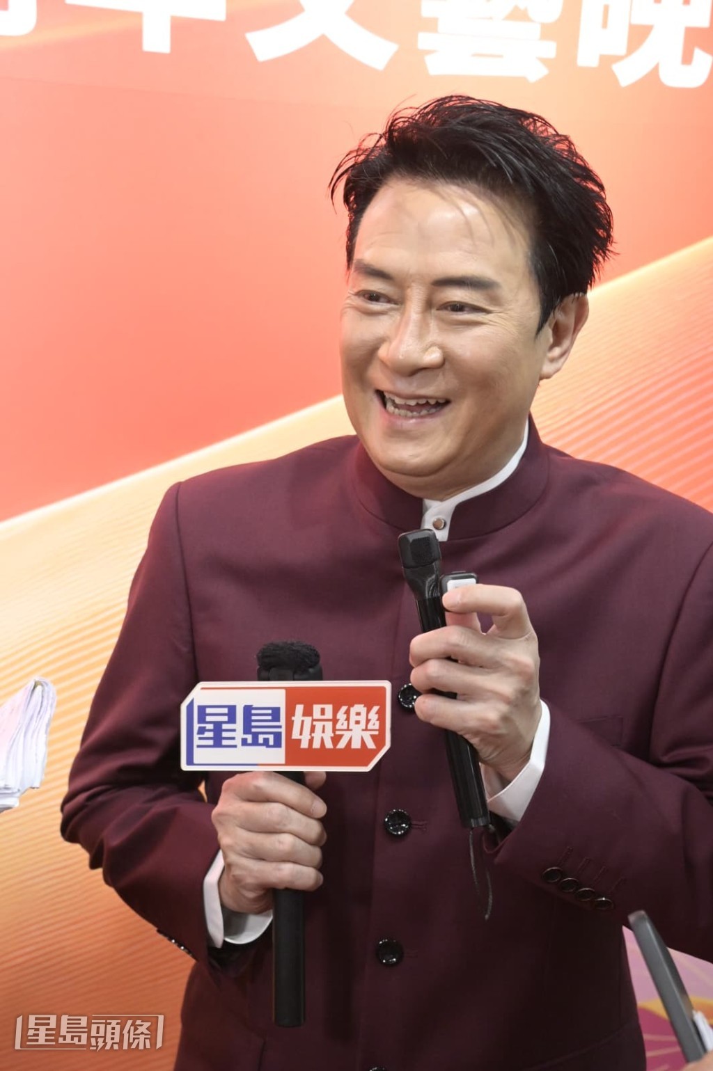 劉錫明計劃在港開騷,叫傳媒幫手宣傳。 劉錫明計劃在港開騷,叫傳媒幫手宣傳。