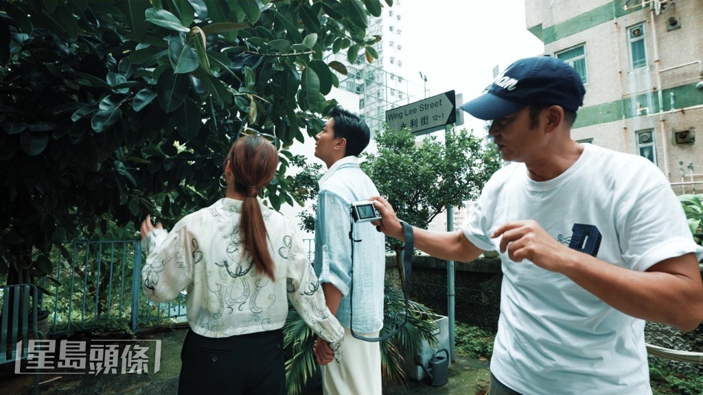 節目中,華哥更化身攝影師為Winki、諾懿影相。 節目中,華哥更化身攝影師為Winki、諾懿影相。