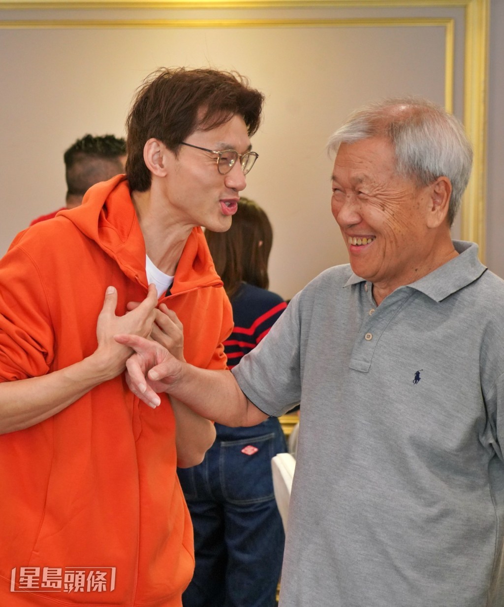 陳湛文開心可以跟前輩劉江見面。