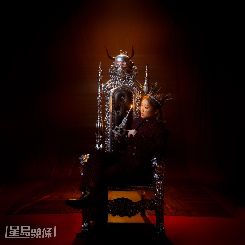 MIRROR成員柳應廷（Jer）推出全新單曲《魔笛》。