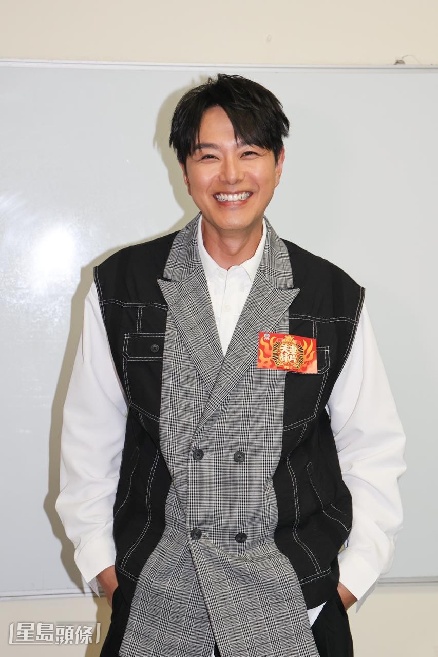 黃翠如最近到外地拍節目，蕭正楠指她還有約兩星期回來，笑指這段時間「獨霸」兒子。