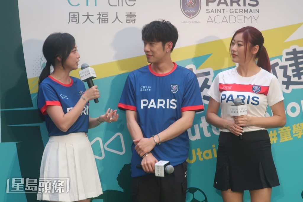 同爸爸同樣是熱愛足球之人。 同爸爸同樣是熱愛足球之人。