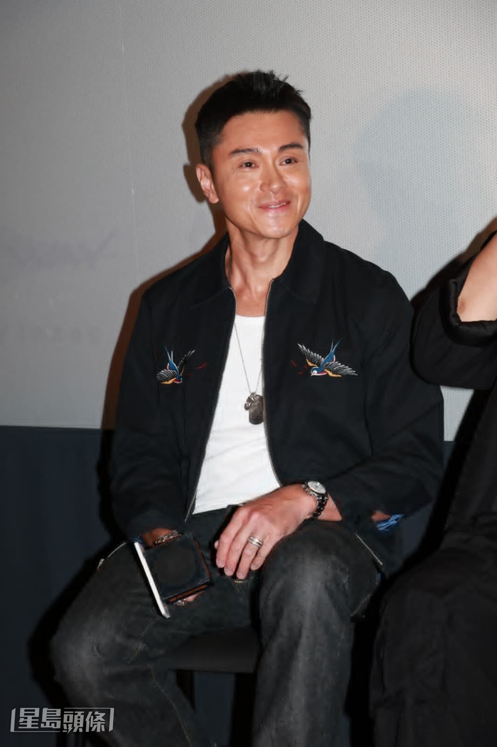 黃浩然指當年戲裏戲外都是「懵盛盛」。 黃浩然指當年戲裏戲外都是「懵盛盛」。