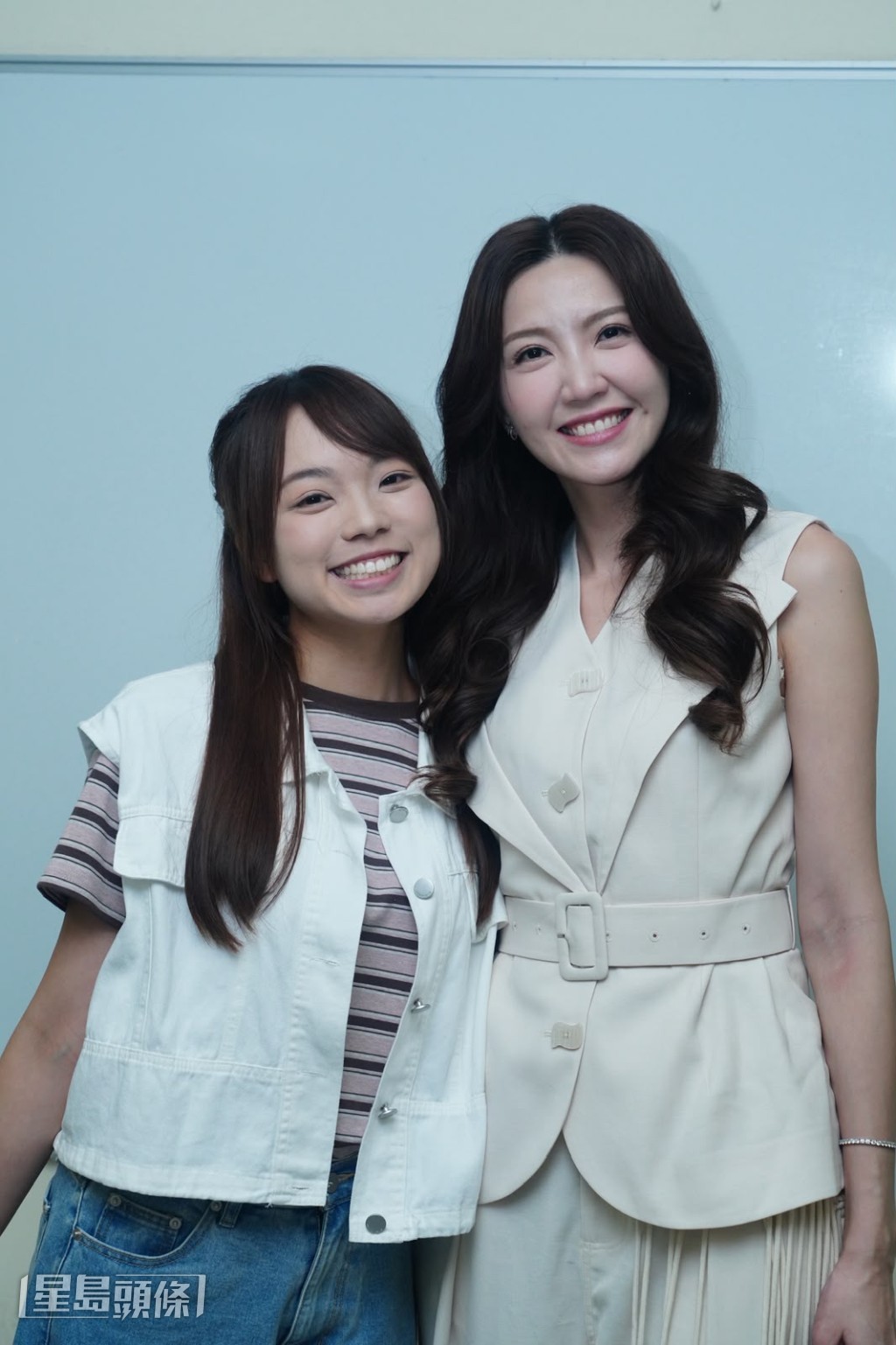 吳若希封口避談誰人唱主題曲。