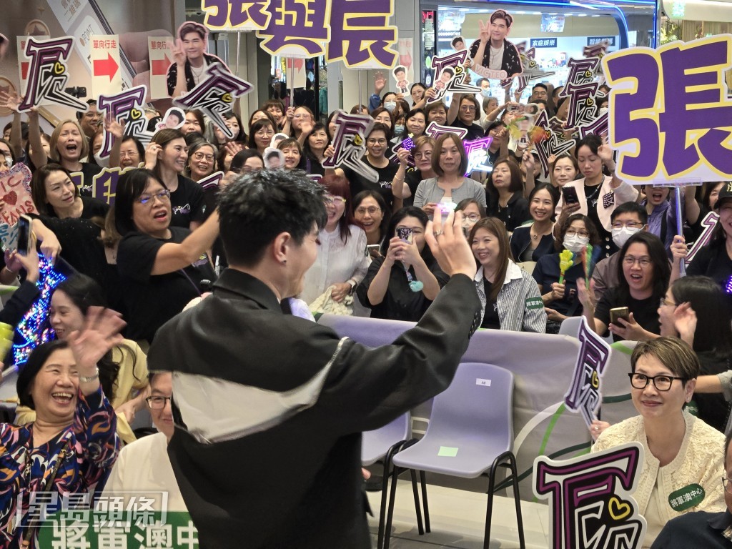 張與辰果然是《中年好聲音3》人氣王。 張與辰果然是《中年好聲音3》人氣王。