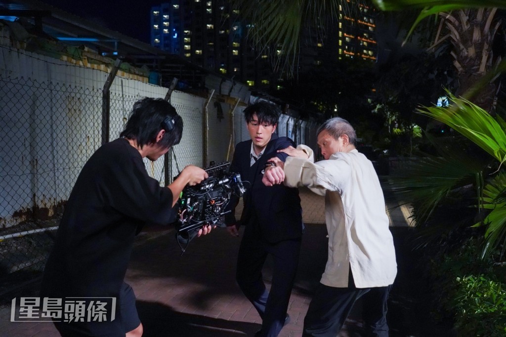 Jay分享拍MV感受:「今次MV好有趣,加入CG同真人一齊。」 Jay分享拍MV感受:「今次MV好有趣,加入CG同真人一齊。」