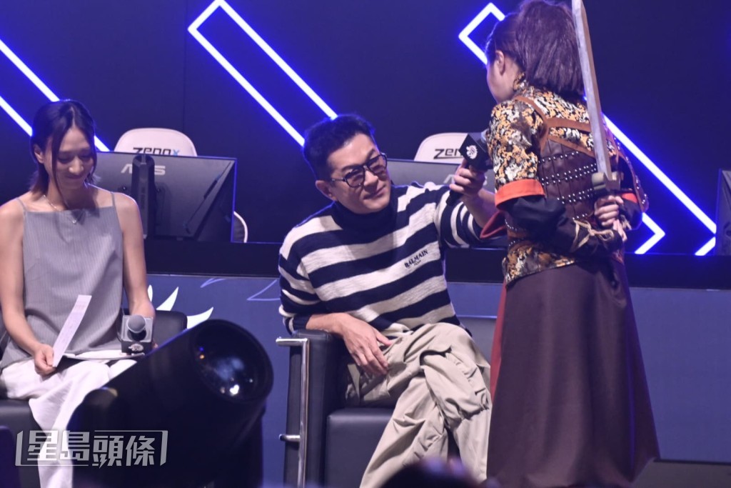 另一位扮善柔的cosplayer出場。