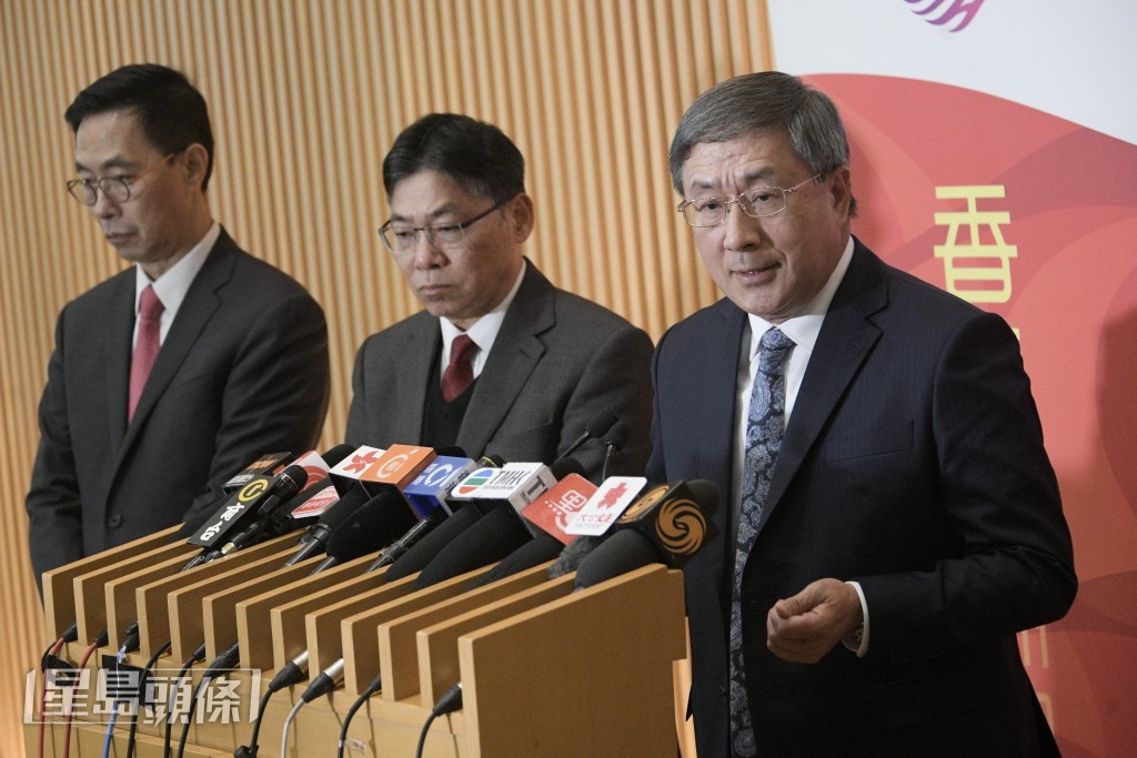 卓永興估計鐵路及巴士在延長服務時間提供的運力,足以疏導北上旅客。陳浩元攝 卓永興估計鐵路及巴士在延長服務時間提供的運力,足以疏導北上旅客。陳浩元攝