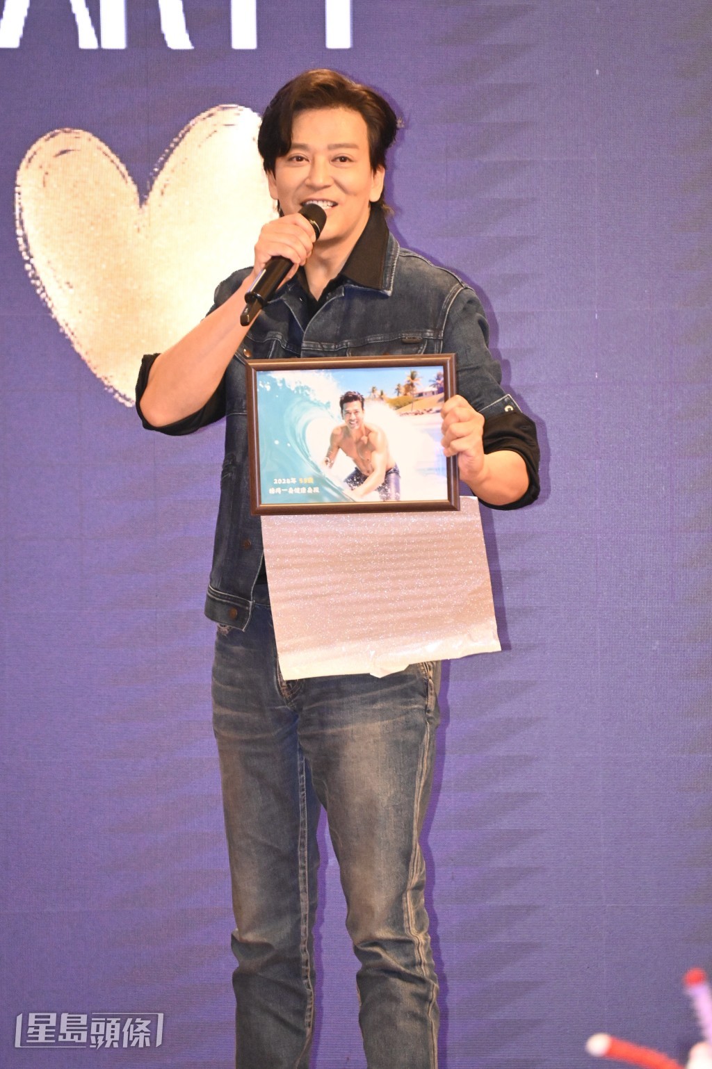 東東承諾演唱會上會大晒六舊腹肌! 東東承諾演唱會上會大晒六舊腹肌!