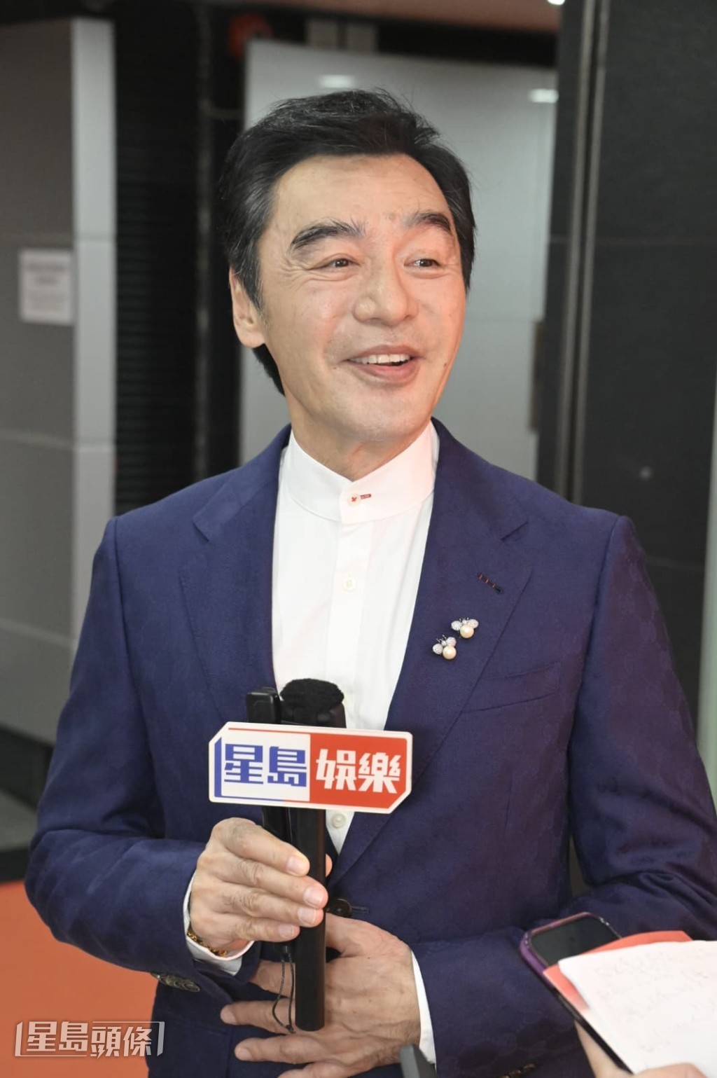 鍾鎮濤稍後去台灣拍戲兩個月，巡唱也要暫停。