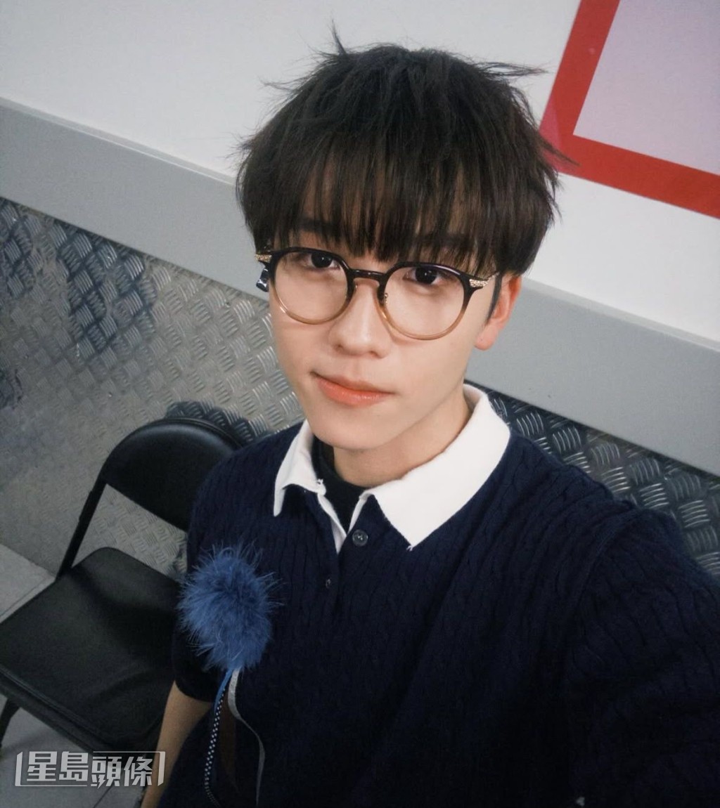 平日喜歡打機的Gordon透露，花姐不準他在工作的時間打機。