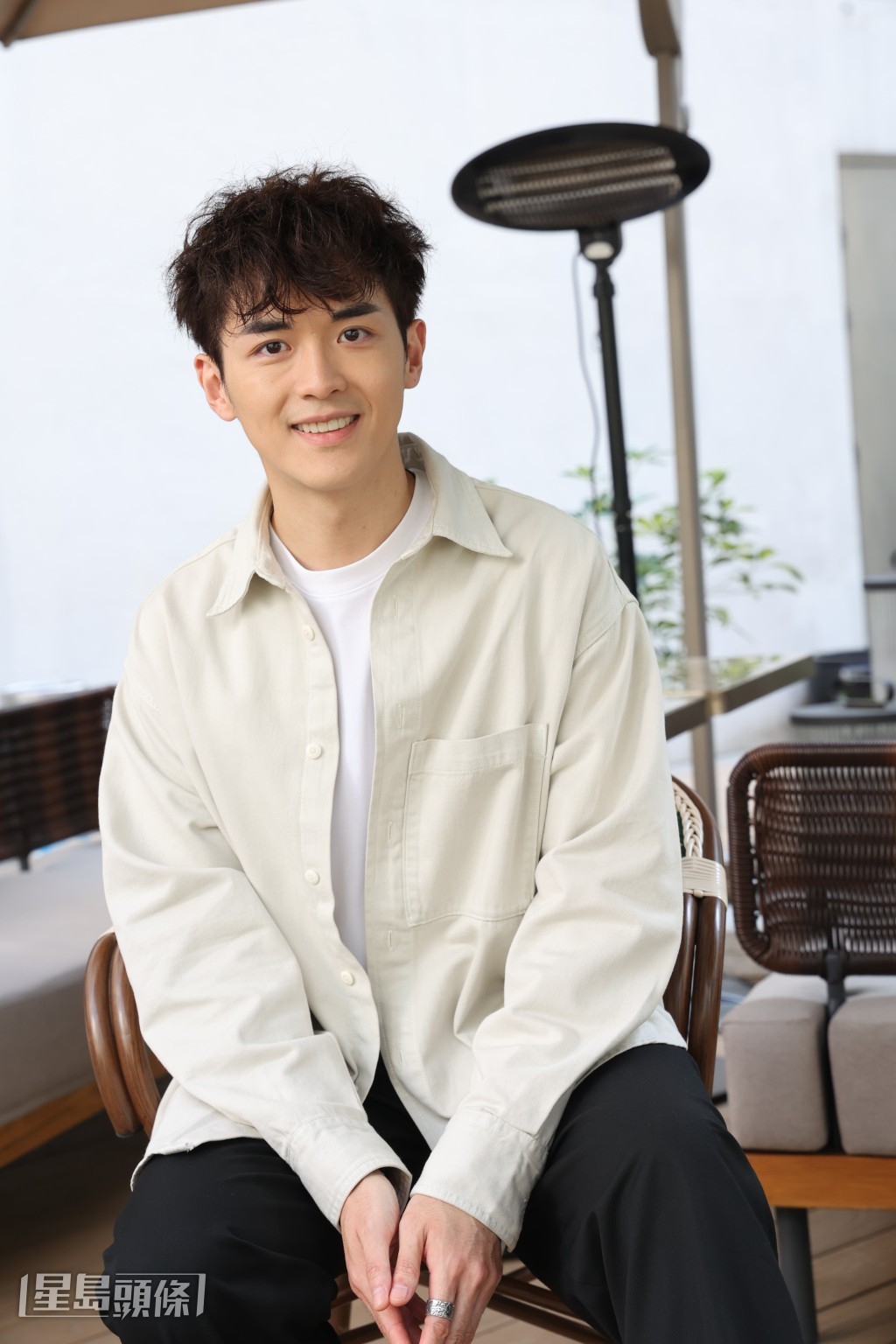 在《萬千星輝頒獎典禮2024》奪「飛躍進步男藝員」的阮浩棕,被發哥周潤發點名睇好! 在《萬千星輝頒獎典禮2024》奪「飛躍進步男藝員」的阮浩棕,被發哥周潤發點名睇好!