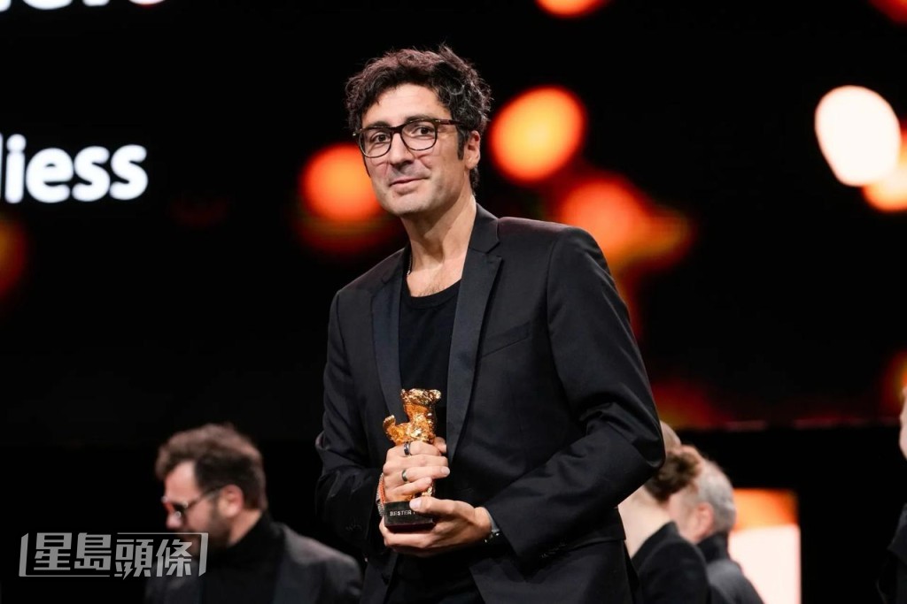 土耳其裔德国导演lker Çatak的《Yellow Letters》赢得金熊奖，他直言电影人不应互相对立。