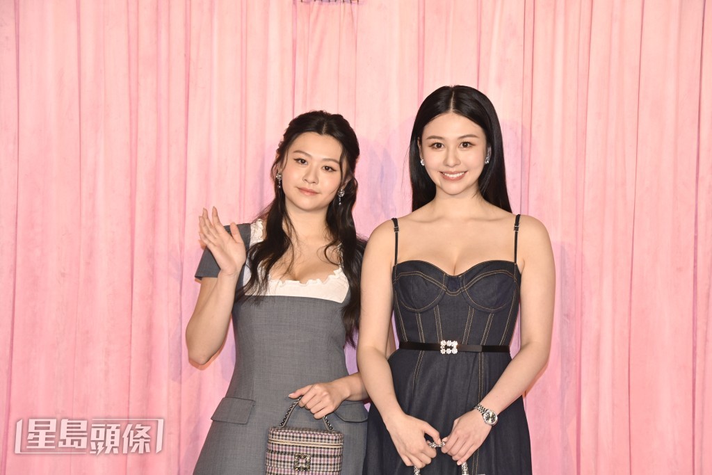 沈月和妹妹沈日今日出席時尚活動。