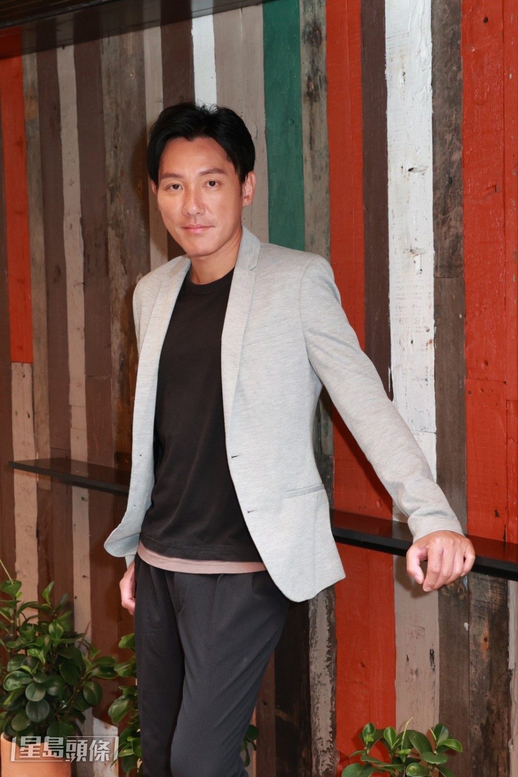 張頴康離開效力19年的TVB，決心到外面見識和學習，難得是公司也鼓勵他出來闖。
