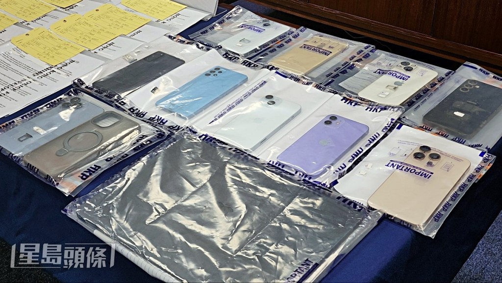 警方展示有關證物。黃文威攝 警方展示有關證物。黃文威攝