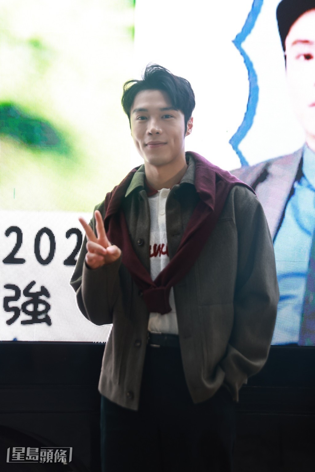 丁子朗驚喜現身銅鑼灣鬧市。