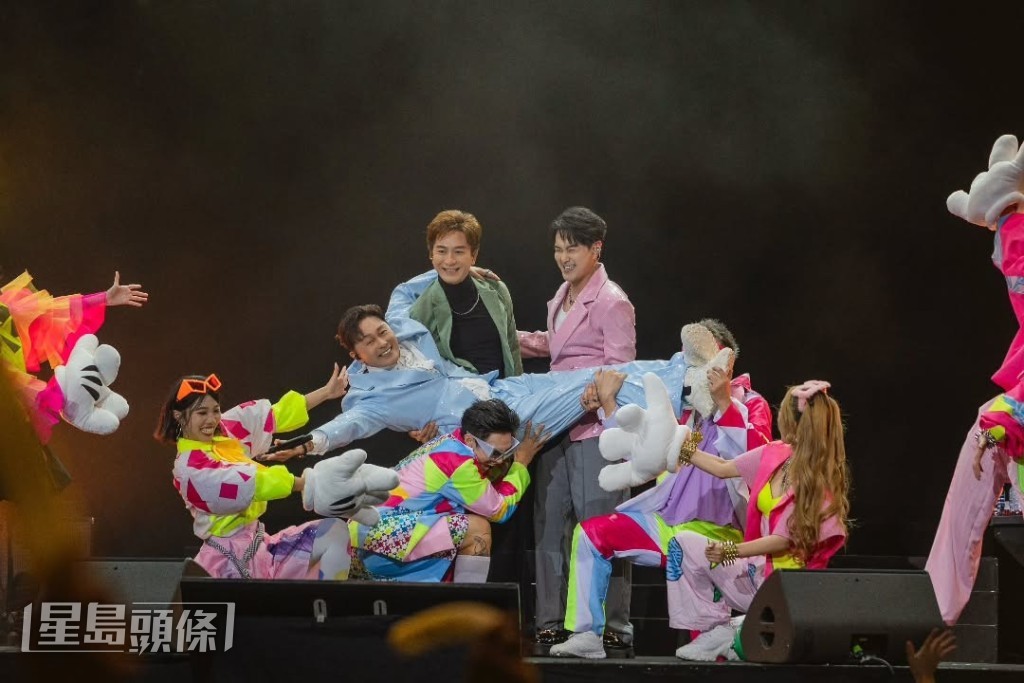 馬國明非常享受與好兄弟蕭正楠、曹永廉攜手開騷,但就堅拒單飛。 馬國明非常享受與好兄弟蕭正楠、曹永廉攜手開騷,但就堅拒單飛。