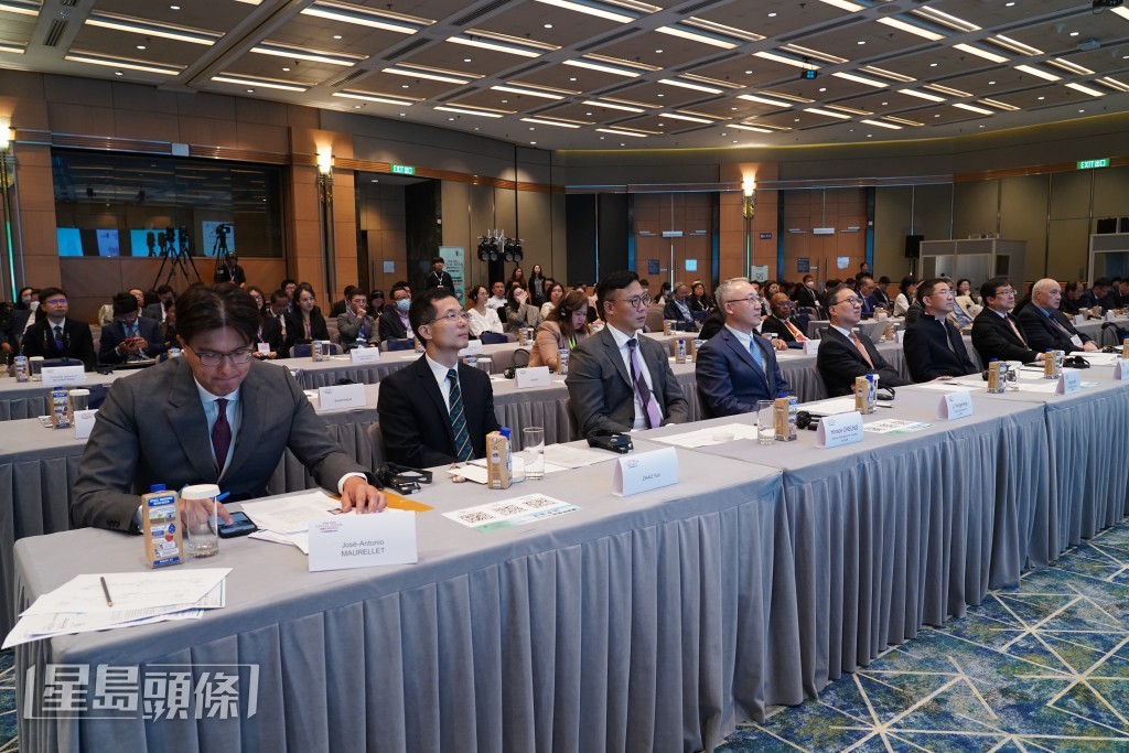 法律周第二天的專題研討會探討制裁等涉外風險挑戰。葉偉豪攝