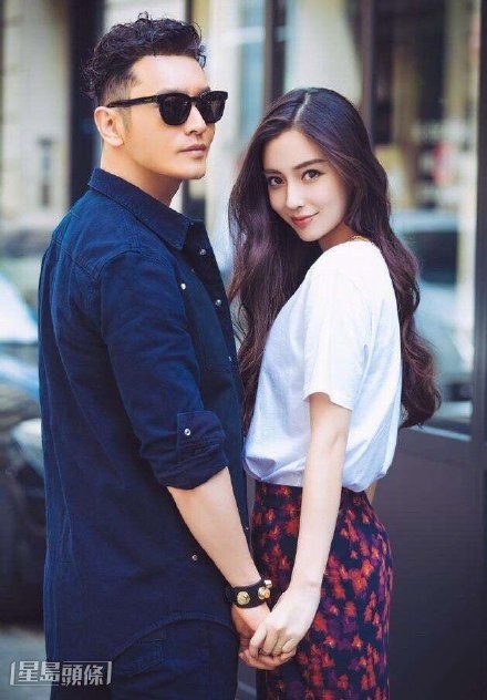 黄晓明在2022年1月结束与小12岁前妻Angelababy（杨颖）的七年婚姻。