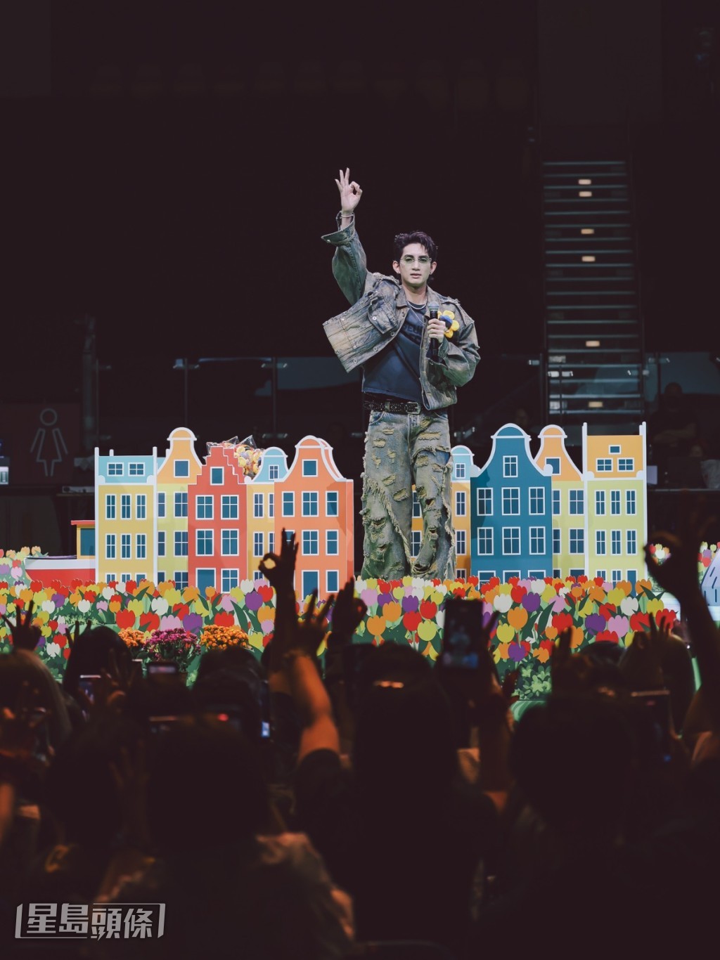 Lokman最後以一曲《虎道們》為聚會劃下熱血沸騰的句號。 Lokman最後以一曲《虎道們》為聚會劃下熱血沸騰的句號。