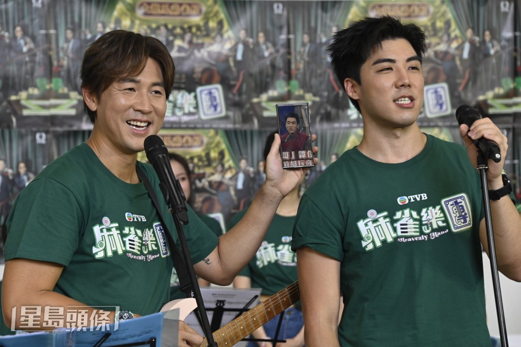 譚俊彥年輕時曾在音樂節目自彈自唱，他當日不忘自嘲。