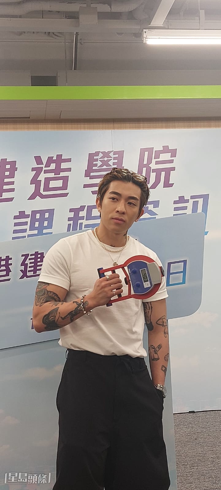 Tyson笑謂今次是告別單身跑數演唱會。 Tyson笑謂今次是告別單身跑數演唱會。