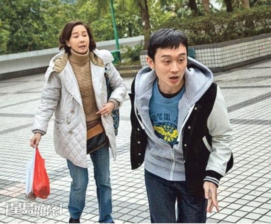 凌文龍從劇壇跨足到影壇,首部作品就與毛舜筠合拍《黃金花》。 凌文龍從劇壇跨足到影壇,首部作品就與毛舜筠合拍《黃金花》。