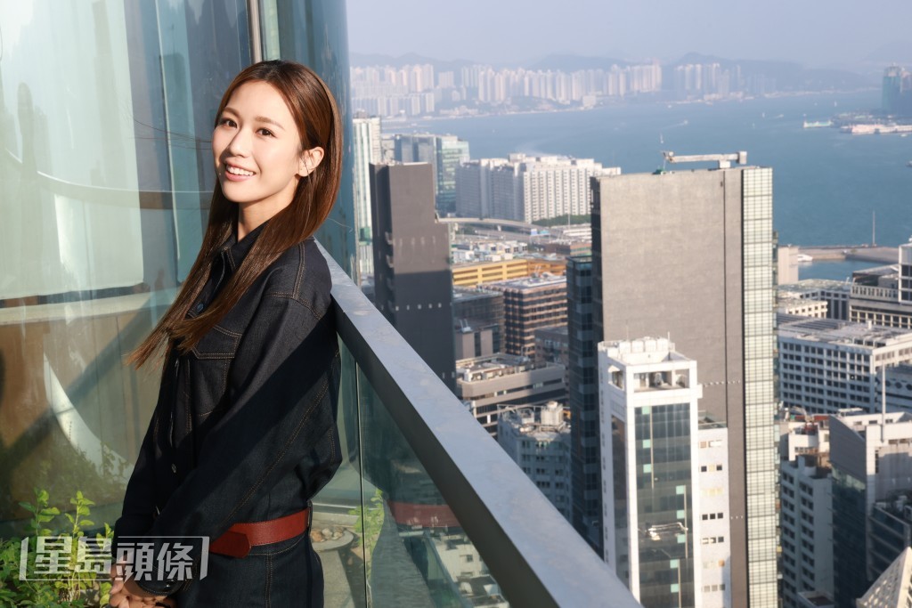 何沛珈入行5年，主持、演戲多方面發展，亦算是創出不俗的成績。
